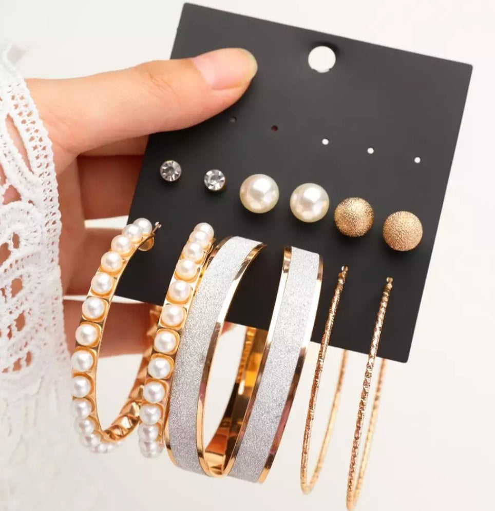 Stud and pearl Earrings